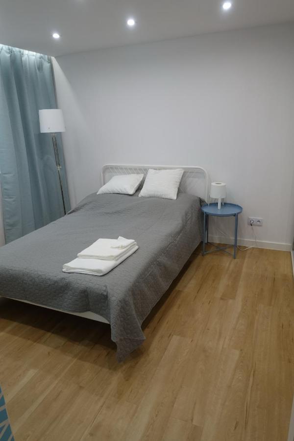 Three Rooms Apartment Krakow Luaran gambar