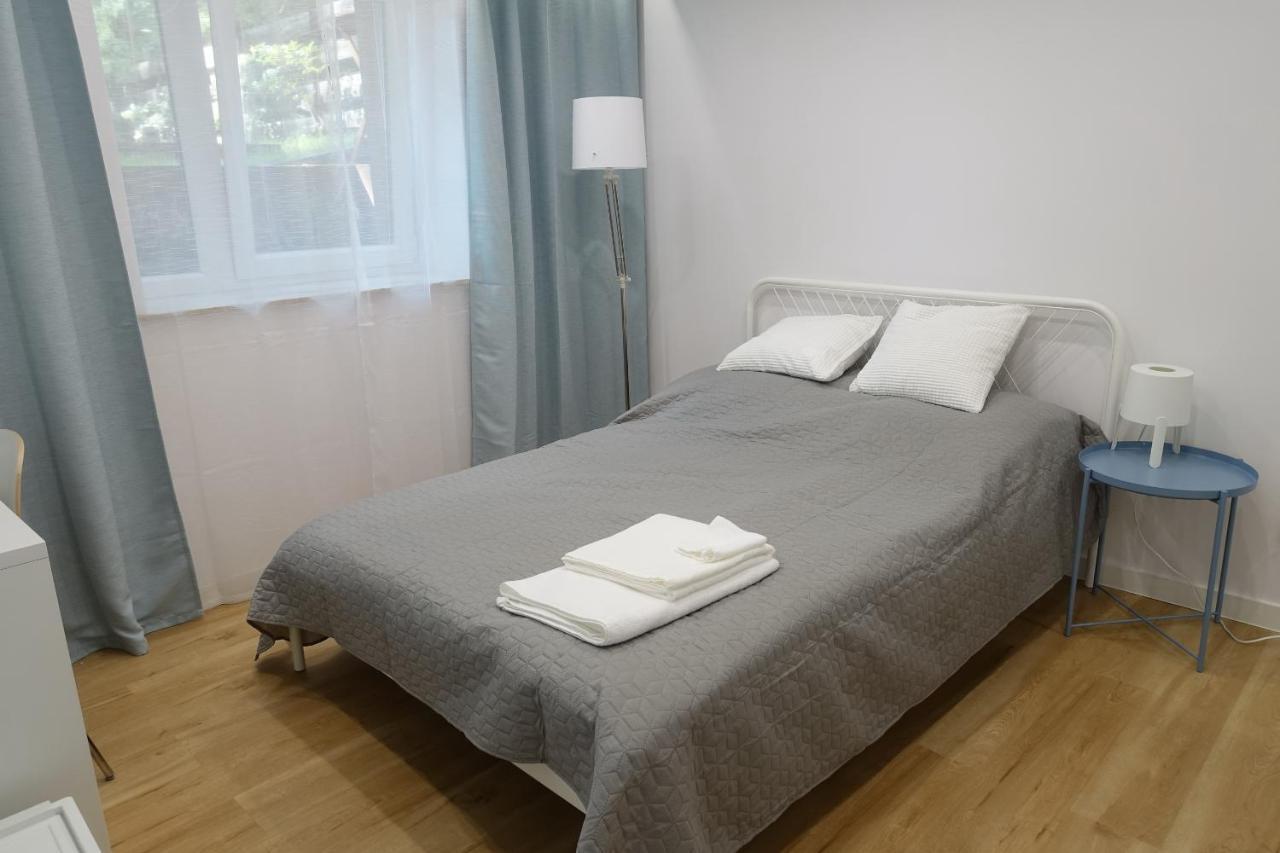 Three Rooms Apartment Krakow Luaran gambar