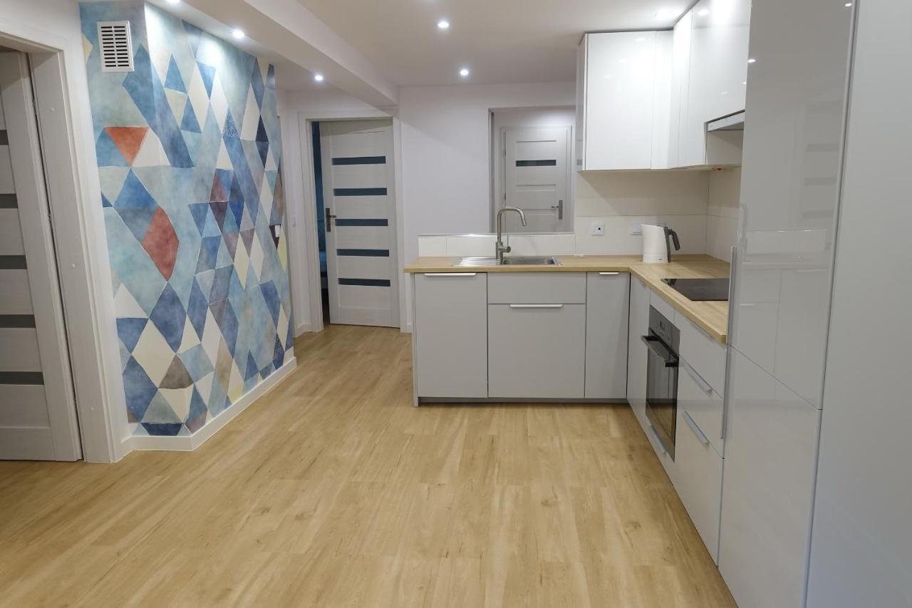 Three Rooms Apartment Krakow Luaran gambar