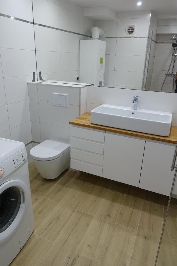 Three Rooms Apartment Krakow Luaran gambar